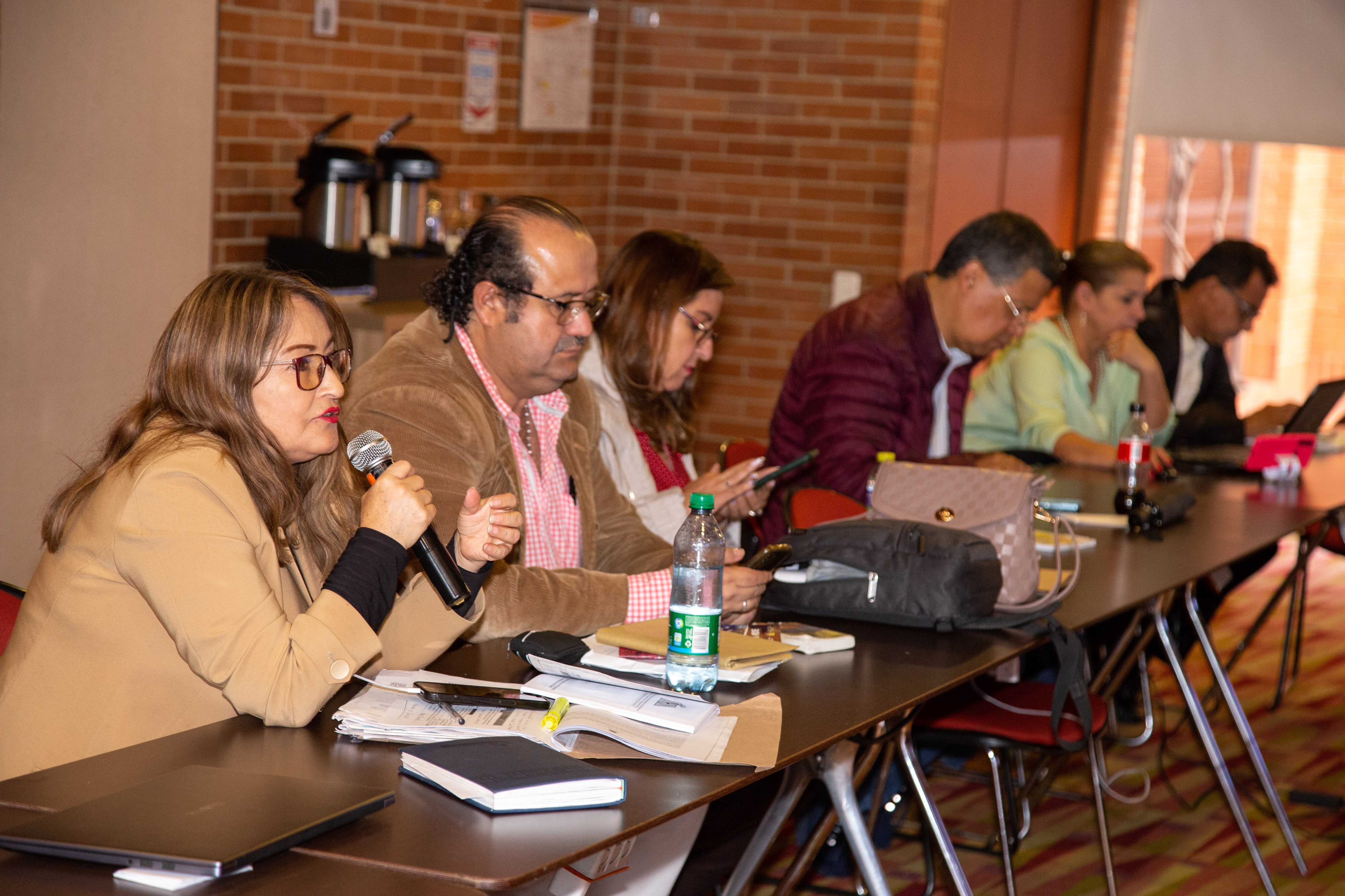 Integrantes de mesa sindical