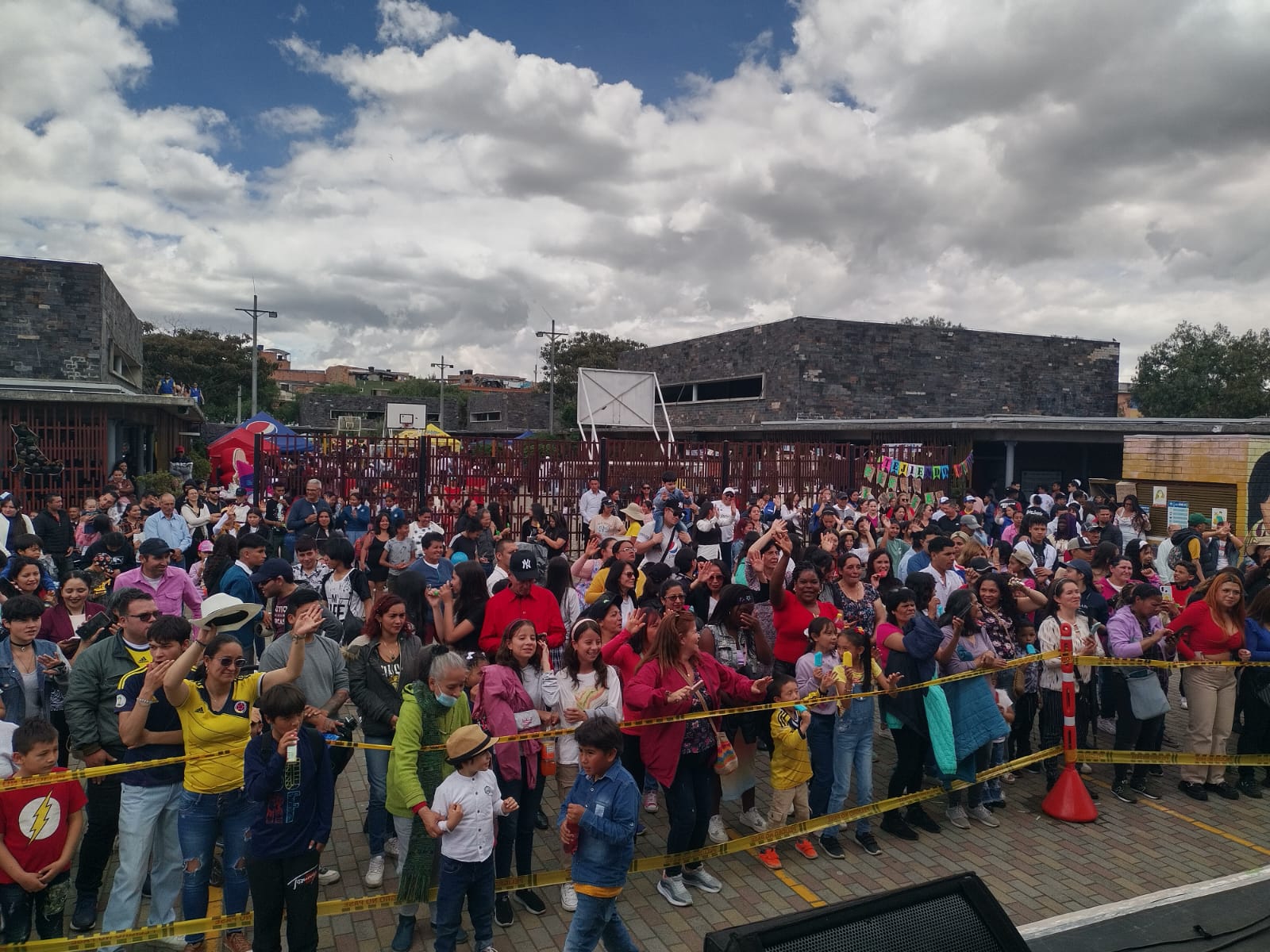 ¡IED Gerardo Molina Ramírez un colegio de puertas abiertas para todos y todas!