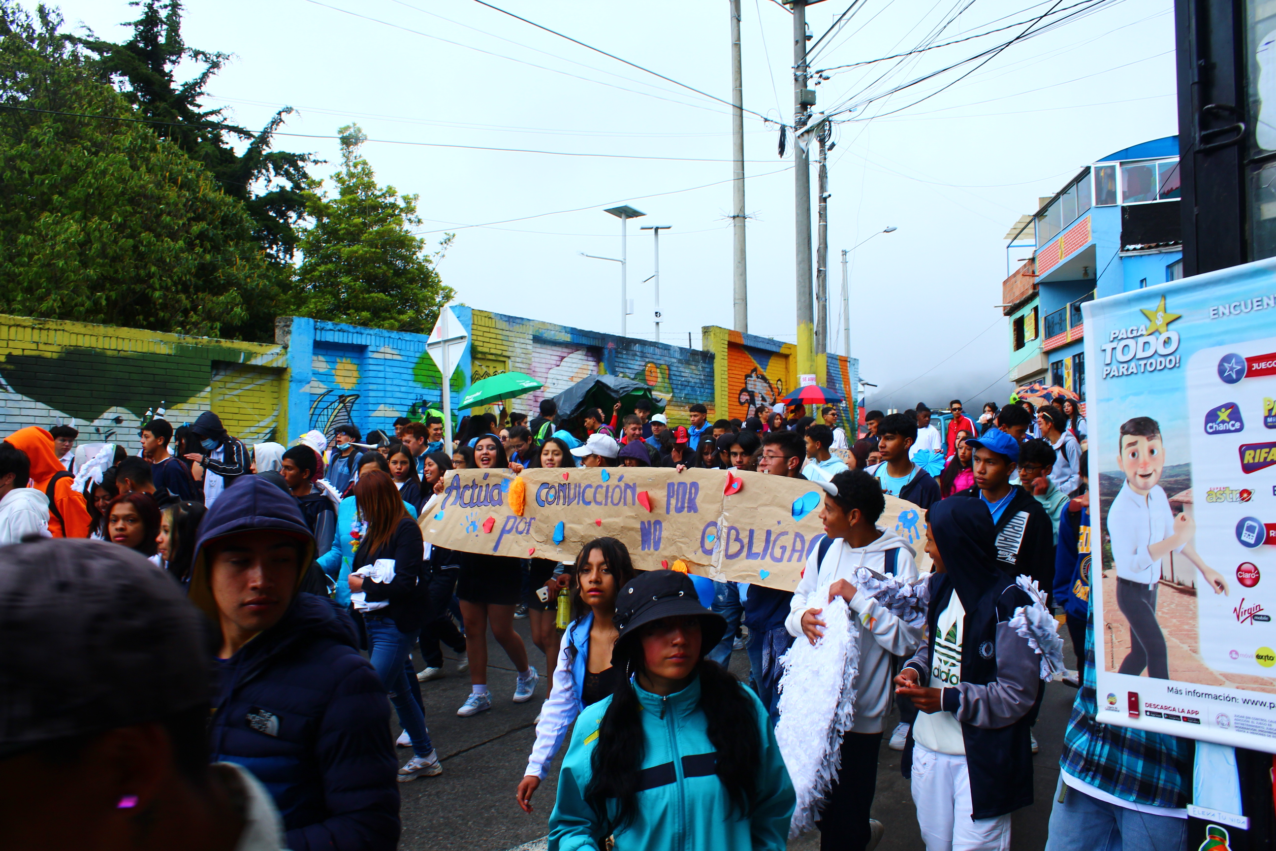 El pasado jueves 15 de junio, la comunidad educativa de I.E.D Campestre Monte Verde se unió en un evento extraordinario, el "Carnaval por la paz, la convivencia y la reconciliación".