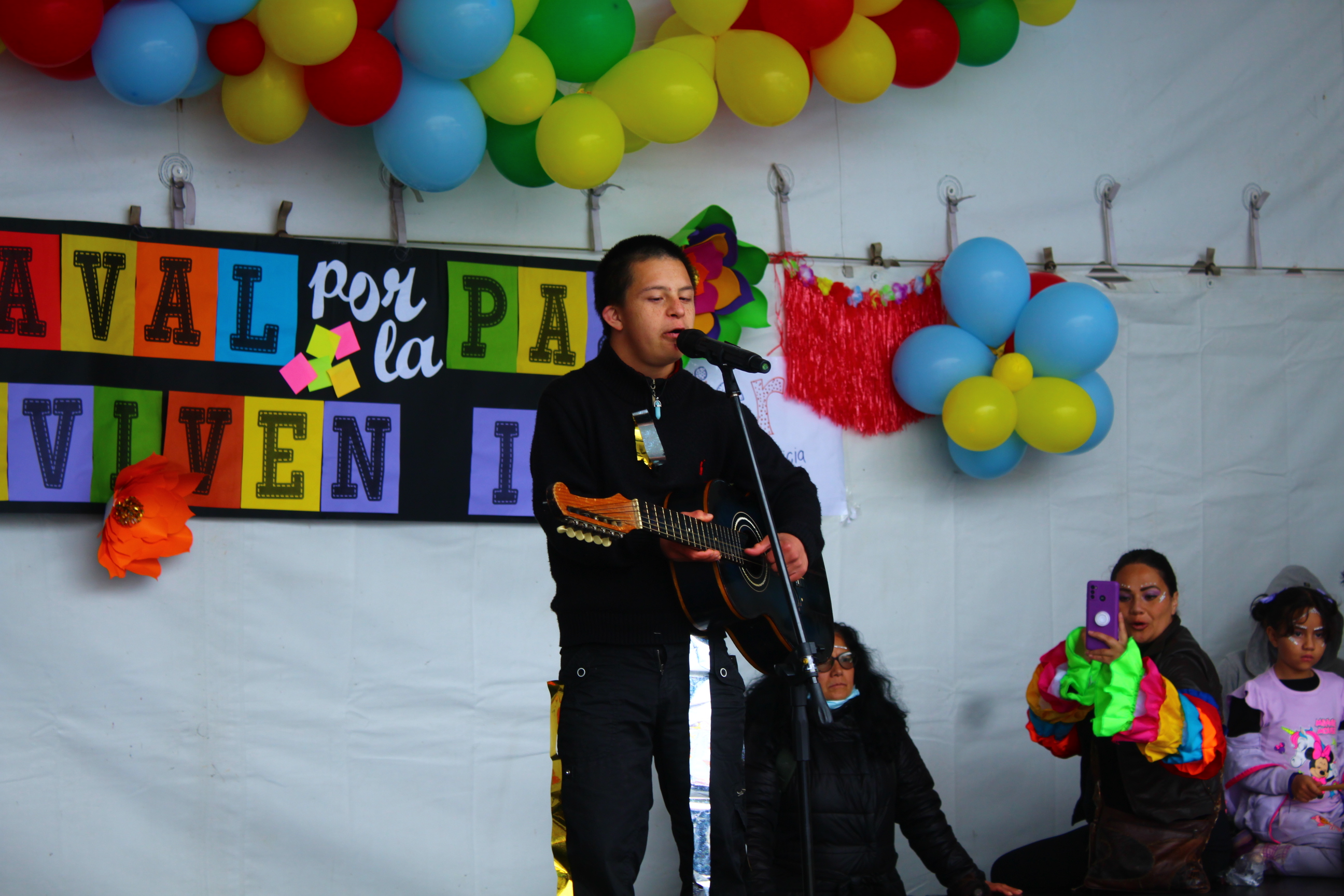 El pasado jueves 15 de junio, la comunidad educativa de I.E.D Campestre Monte Verde se unió en un evento extraordinario, el "Carnaval por la paz, la convivencia y la reconciliación".