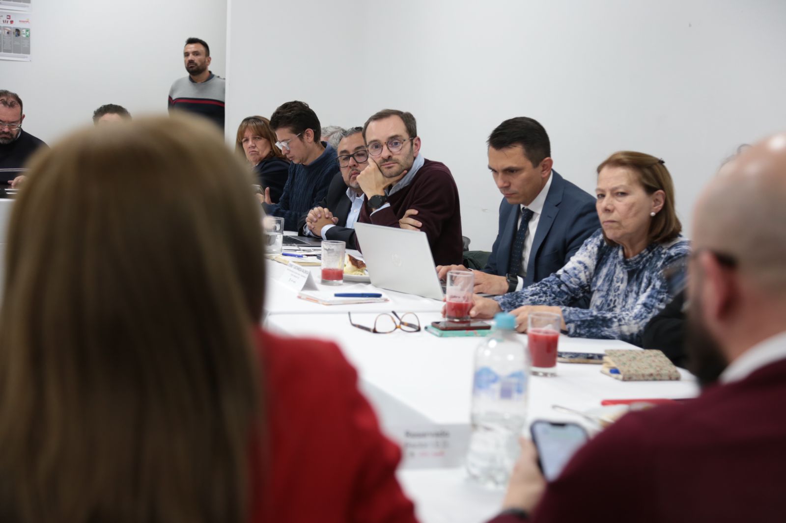 Asistentes a mesa distrital de rectoras y rectores