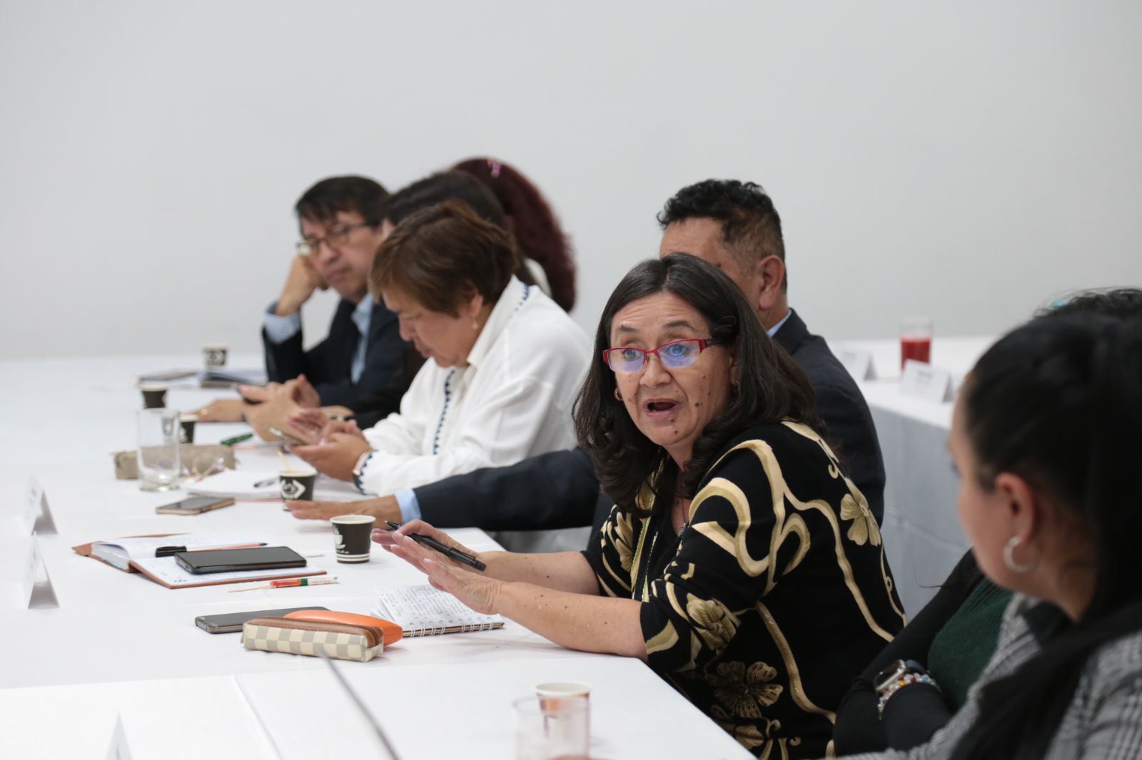 Asistentes a mesa distrital de rectoras y rectores