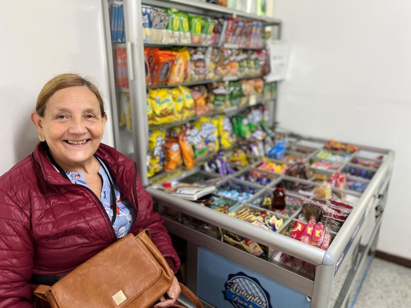 Vendedora del IPES -LUZ MARINA