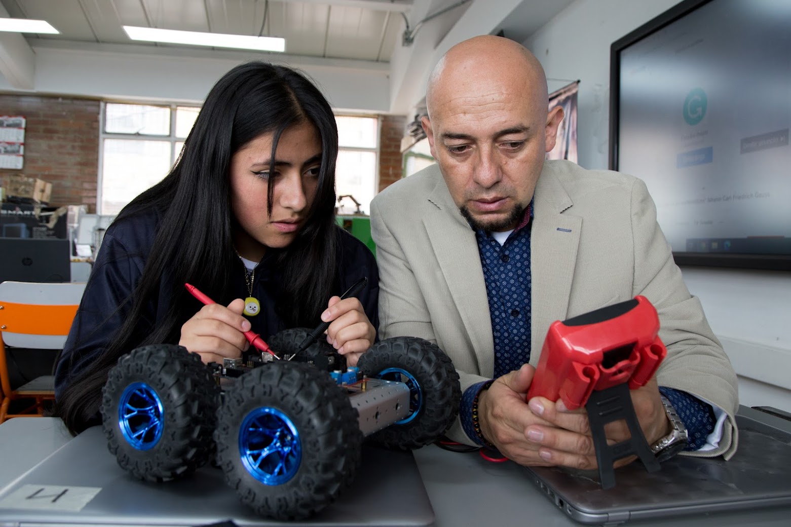 Profe Omar Bustos IED Usminia