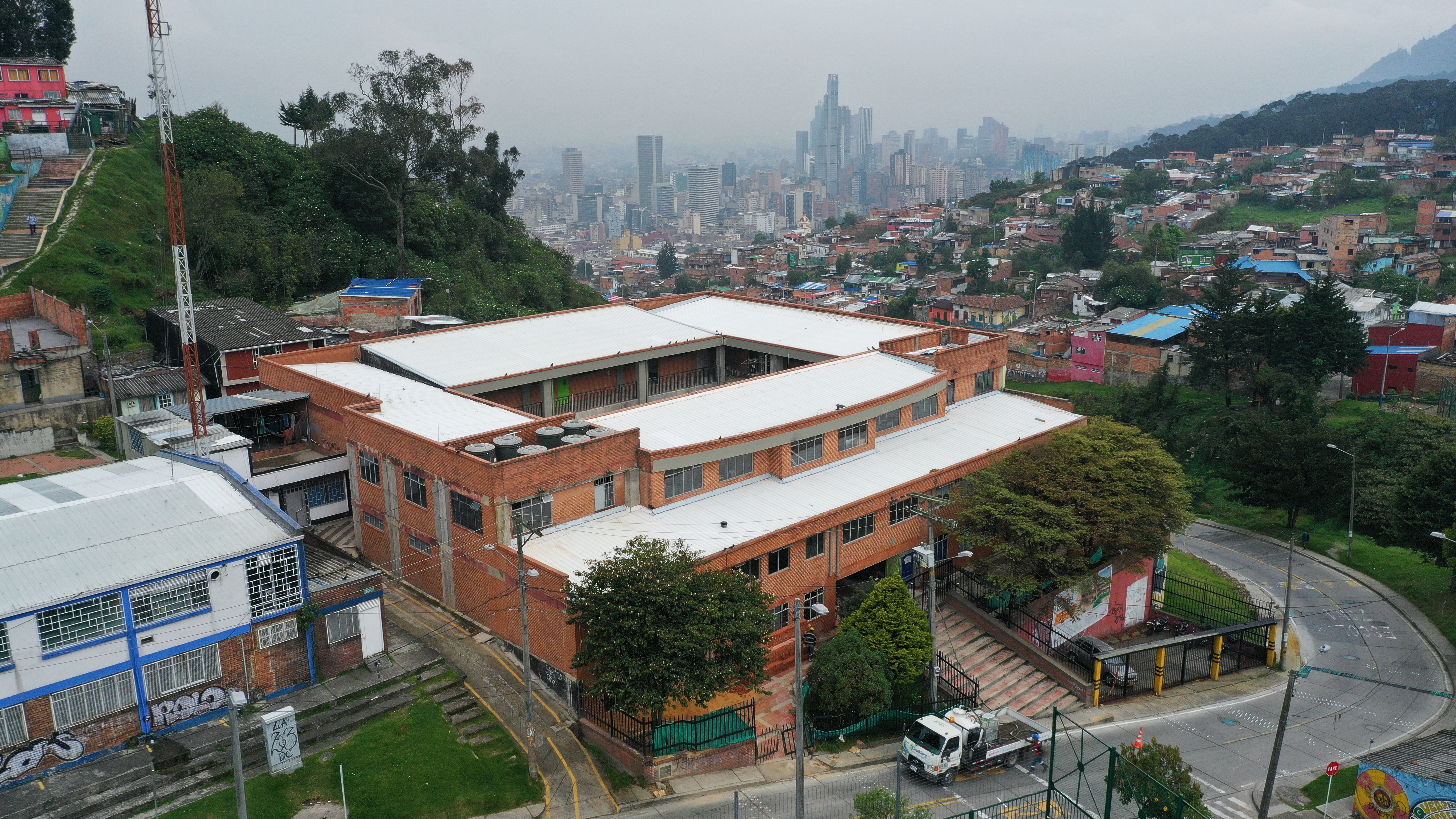 Ya van 33 colegios entregados por la administración de la alcaldesa Claudia López