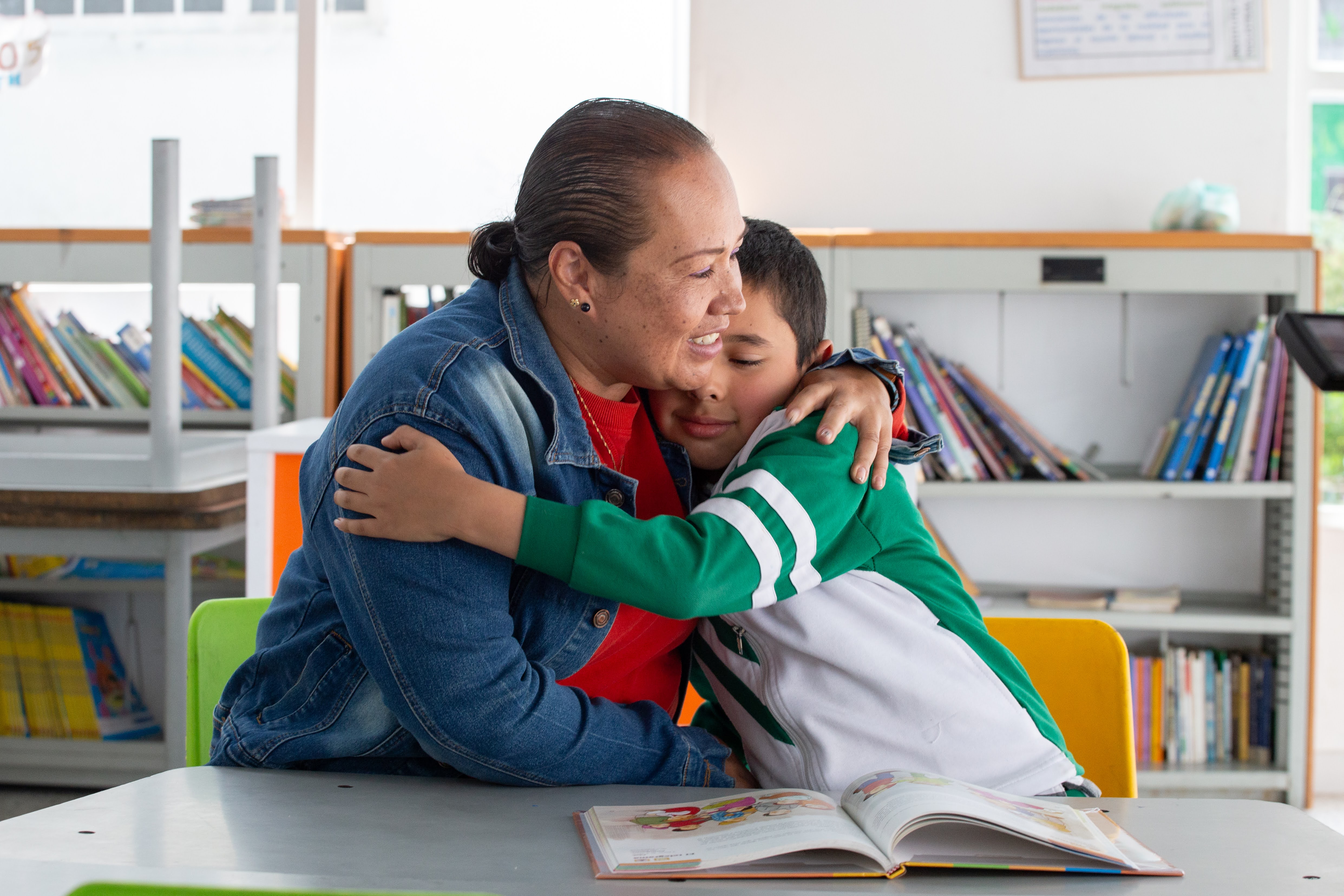 Conozca los servicios que reciben las y los estudiantes de los colegios oficiales de Bogotá
