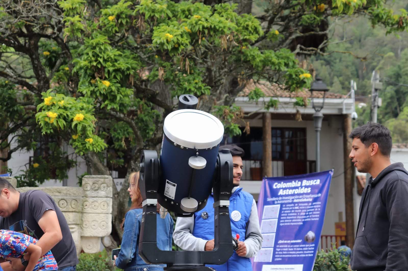 Santiago Páez, el egresado de colegio público de Usme y beneficiario del Fondo Fest que aspira a convertirse en el mejor estudiante del mundo
