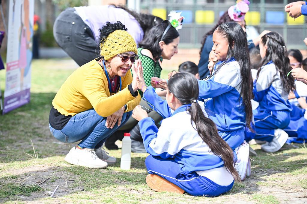 Estudiantes disfrutando del evento
