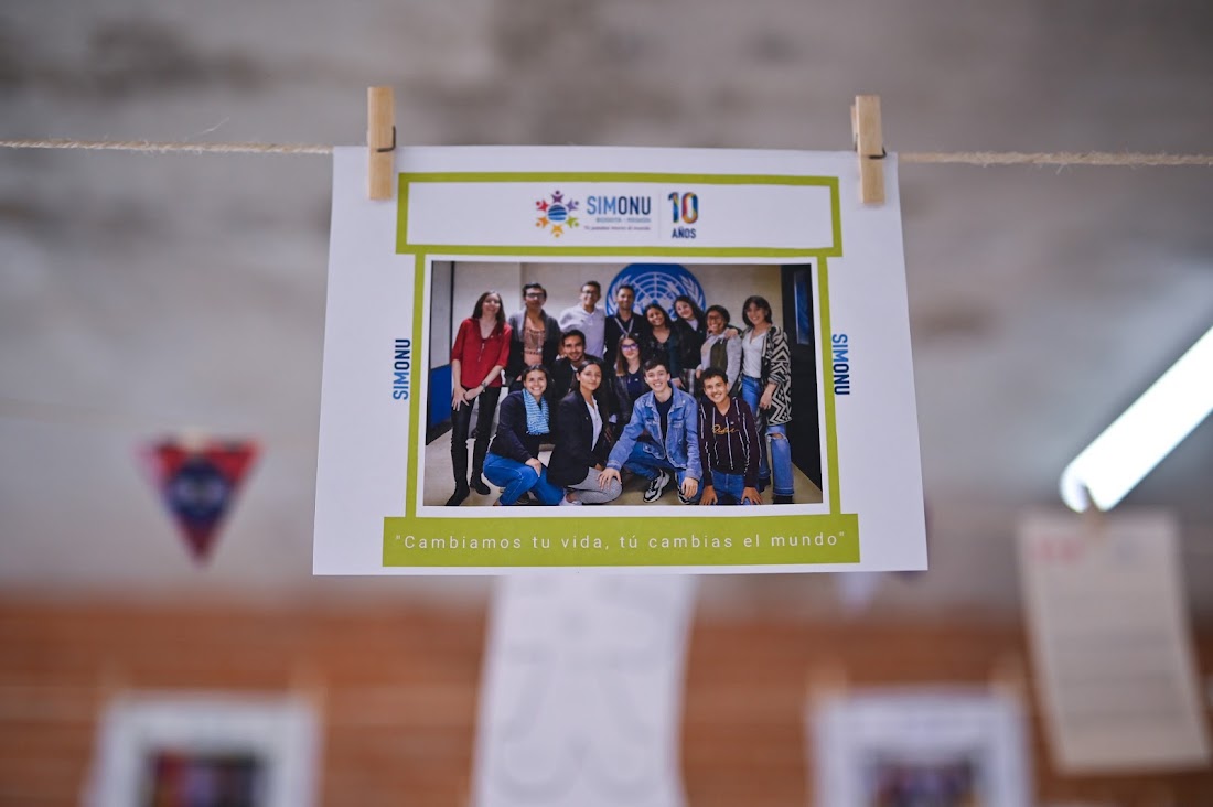 Con más de 3.000 participantes de 300 colegios se cerró #Simonu10años, una simulación que transforma vidas