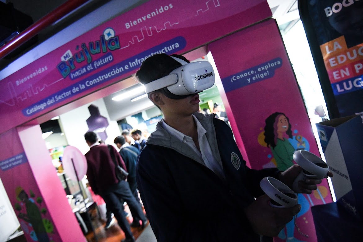 ¿Eres estudiantes de 10° y 11°? Conoce qué estudiar y en qué trabajar en el mundo de hoy