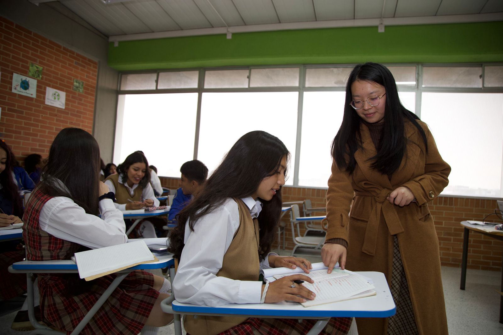 Por primera vez, estudiantes de colegios oficiales de Bogotá aprenden el idioma chino mandarín