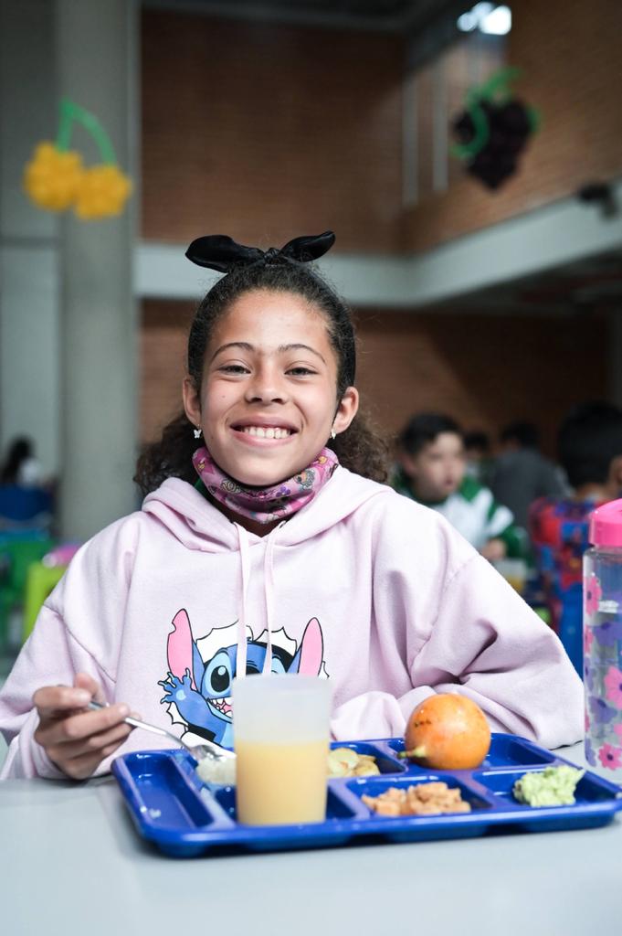 ¡Una tarea titánica!: todos los días Bogotá entrega 554 mil refrigerios y 240 mil desayunos y almuerzo escolares