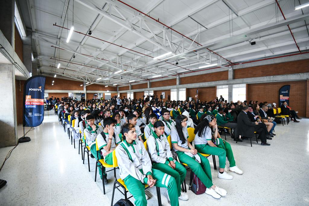 ¡Una tarea titánica!: todos los días Bogotá entrega 554 mil refrigerios y 240 mil desayunos y almuerzo escolares
