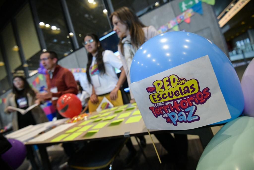 391 colegios oficiales le contaron a la ciudad cómo construyen paz a través de prácticas restaurativas en la escuela
