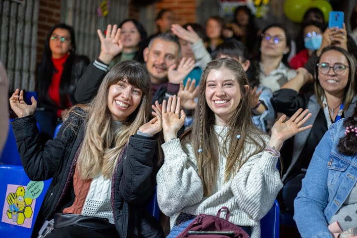 #HisotoriaEnVideo: Estudiantes de Bosa aprenden inglés con mucha diversión