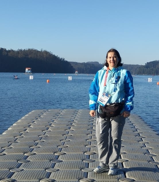 Una maestra del colegio público Francisco Primero en Bogotá es la primera y única jueza internacional de canotaje en Colombia