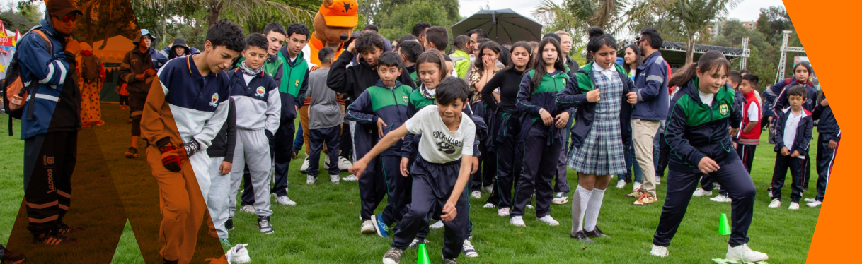 Estudiantes de colegio distrital