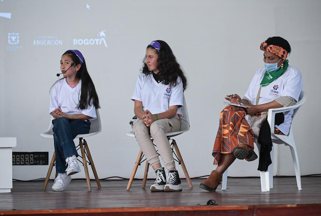 Conversatorio sobre escuela de género