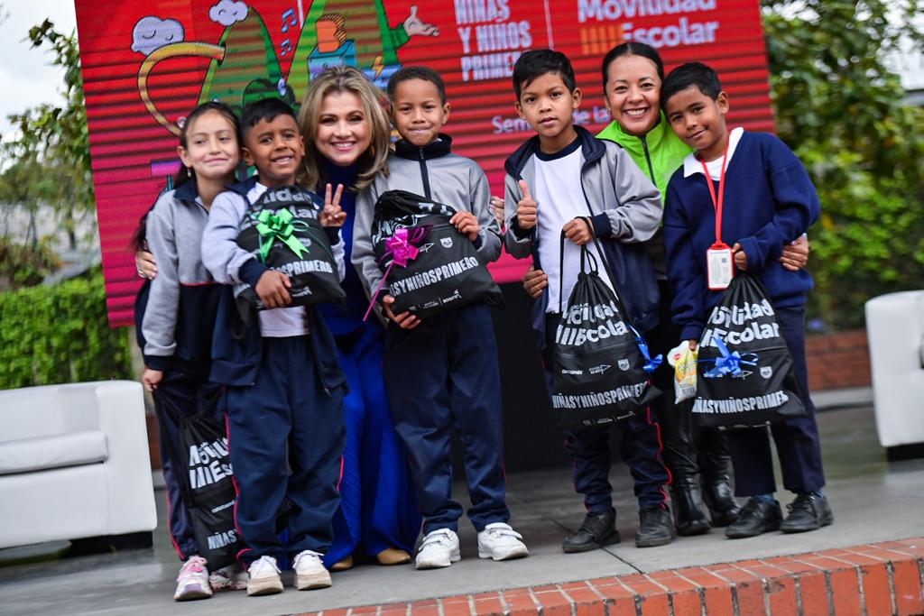 Edna Bonilla Seba, trabajando