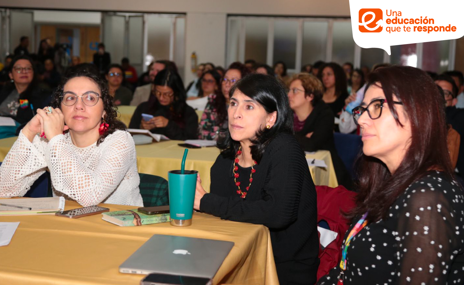 Asistentes a charla de SED