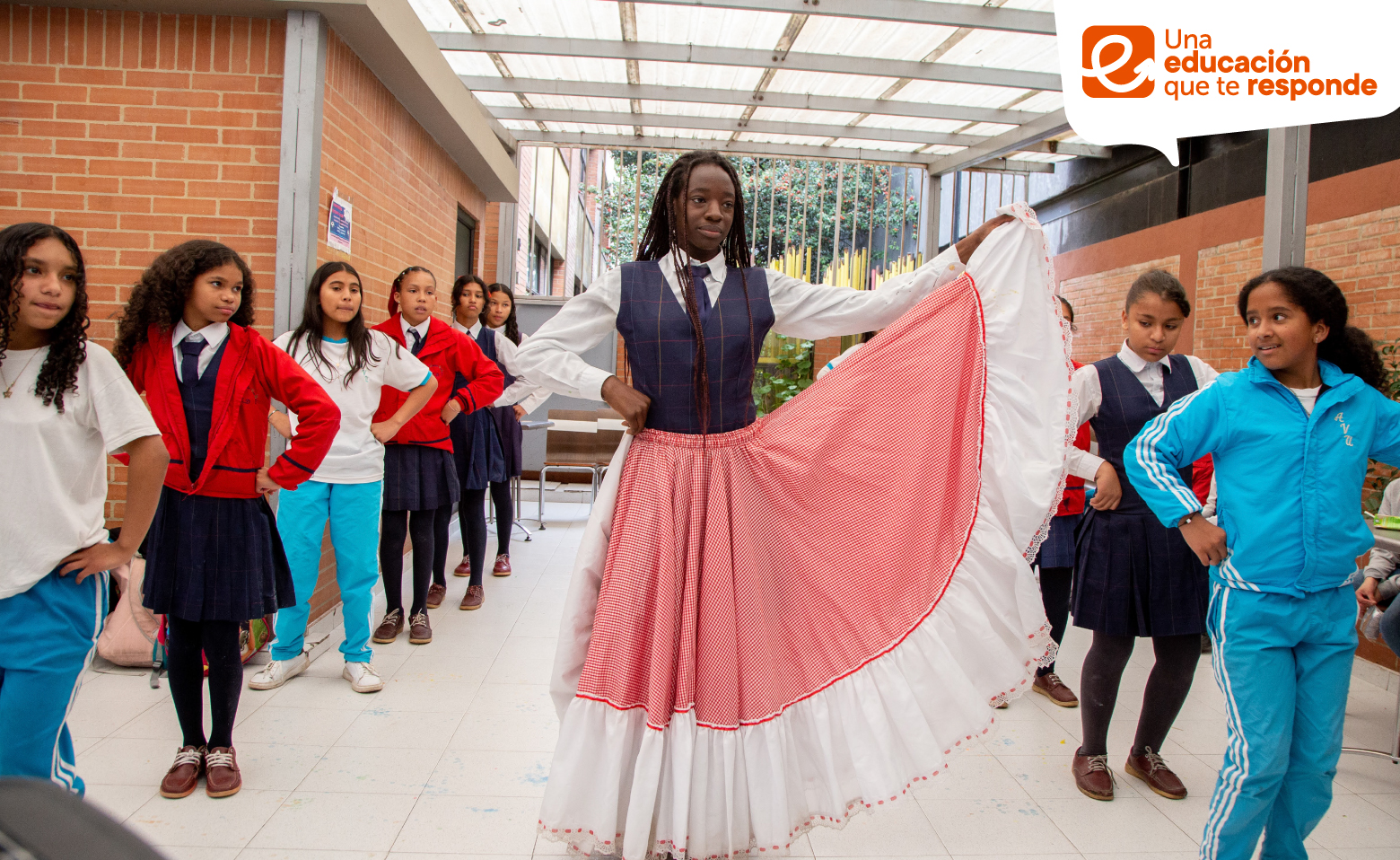 Grupo de Danzas de colegio