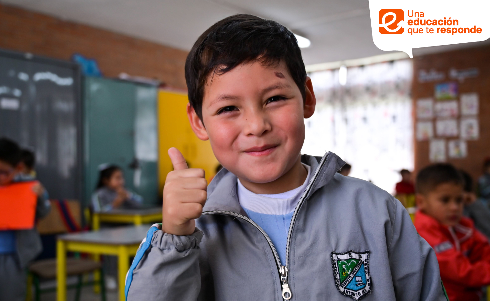 Estudiantes de colegio distrital