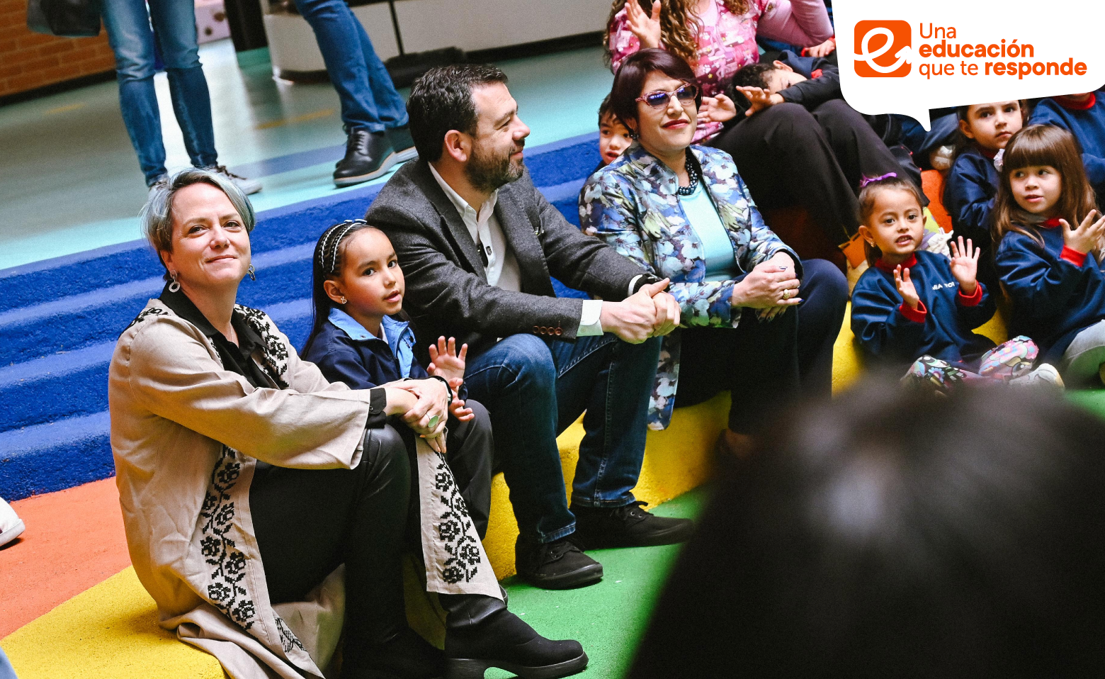 Alcalde de Bogotá y Secretaria de Educación del Distrito