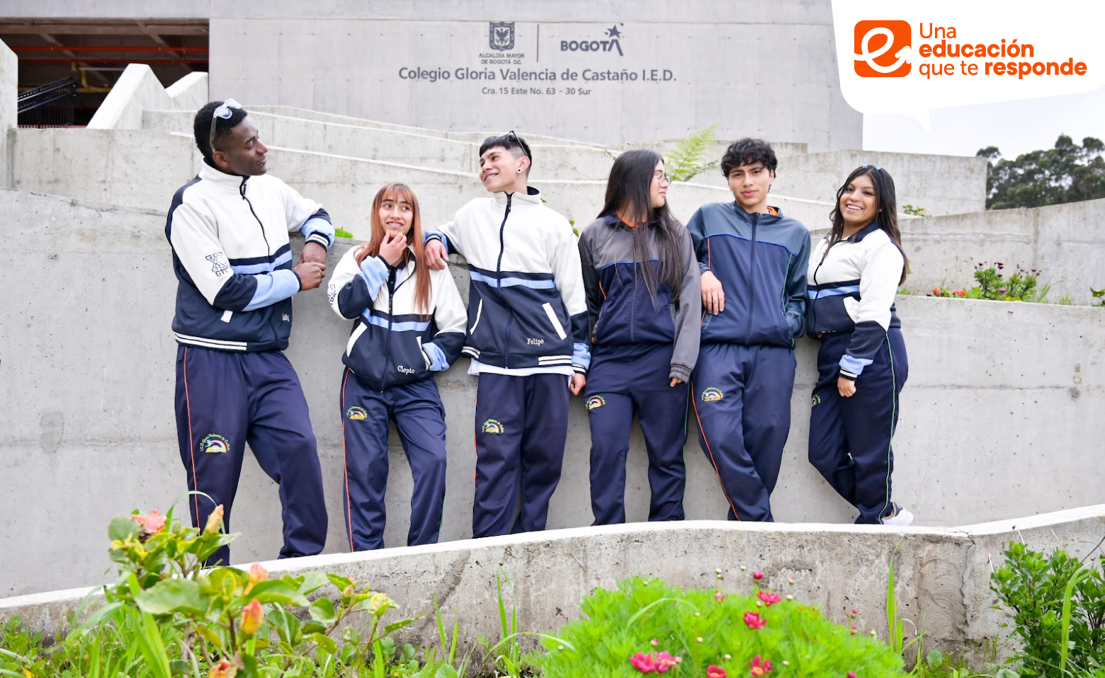 Estudiantes de colegio distrital