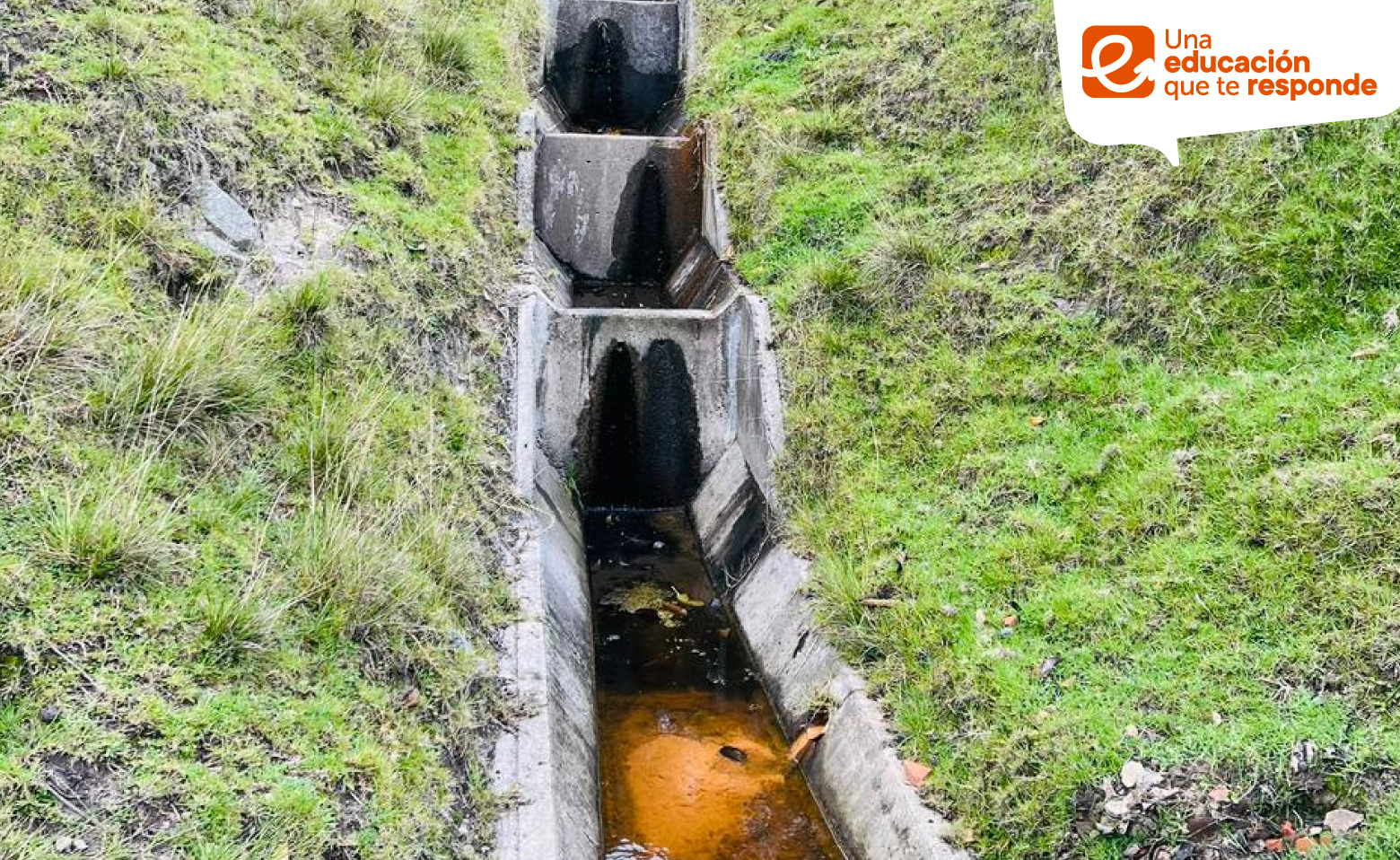 canal de agua natural