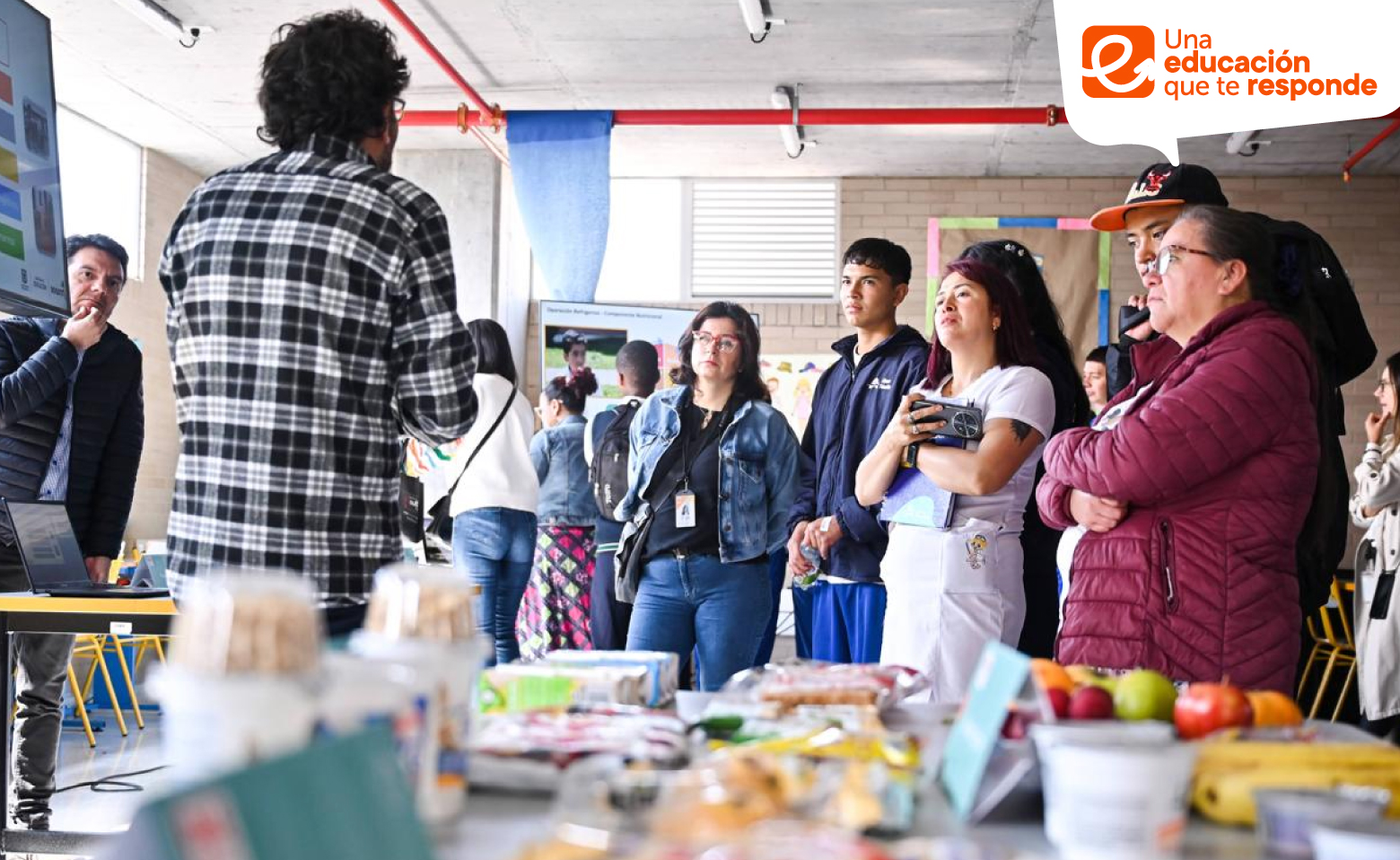 Asistentes a mesa PAE