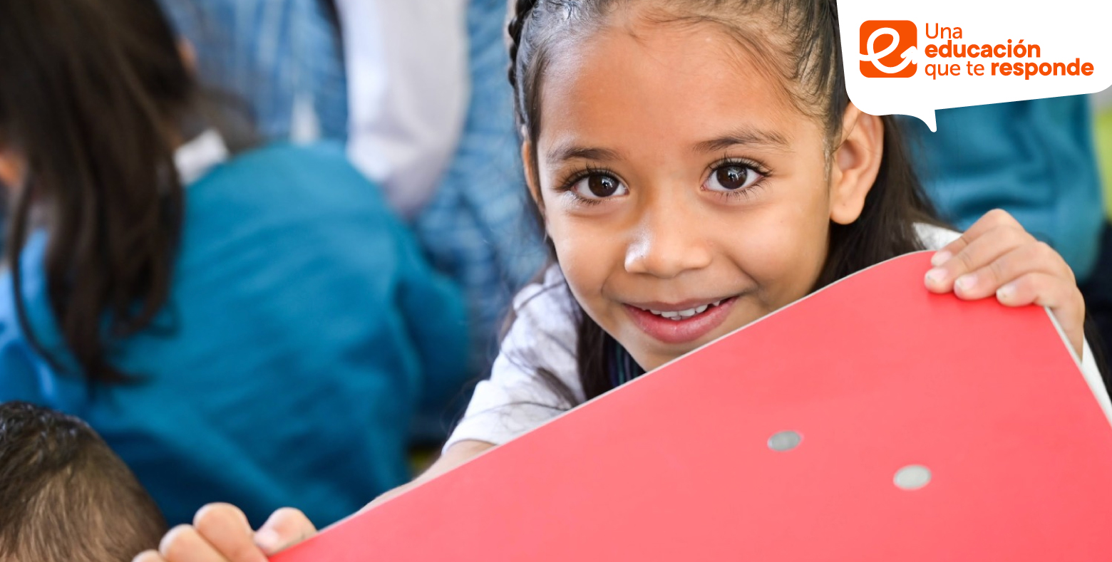 Estudiantes de colegio distrital