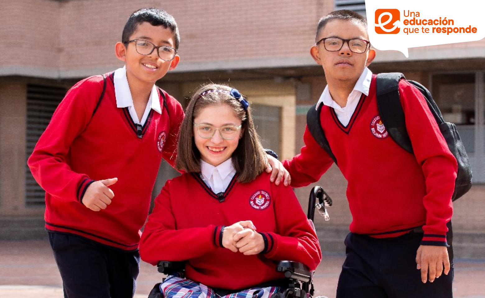 Niños de colegio distrital