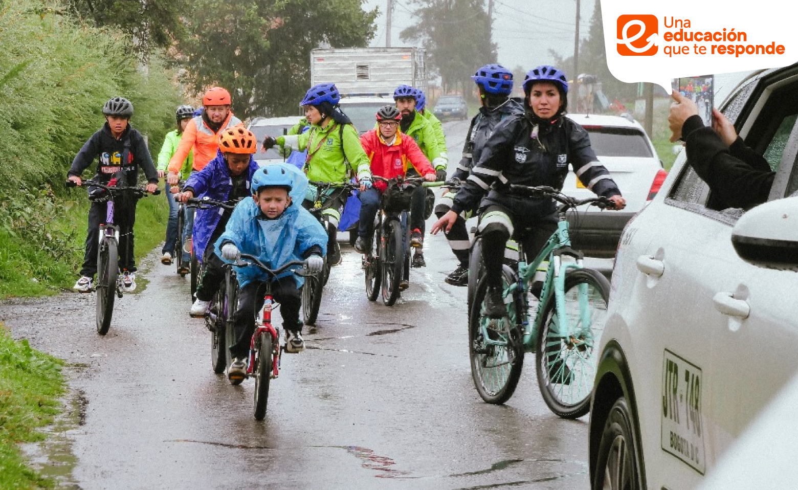 Estudiantes de colegio distrital