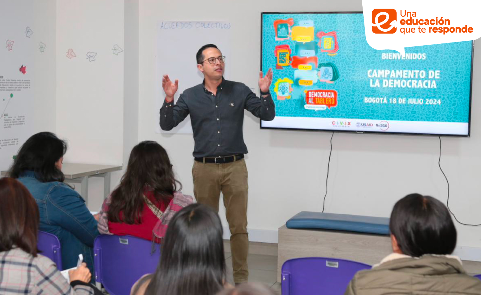 Profesor en aula de clase