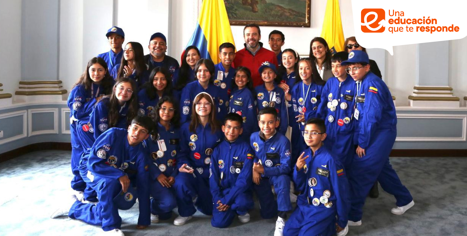 Estudiantes de colegio distrital