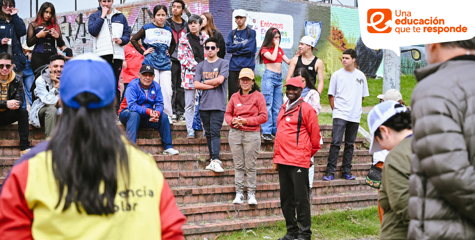 Estudiantes de colegio distrital