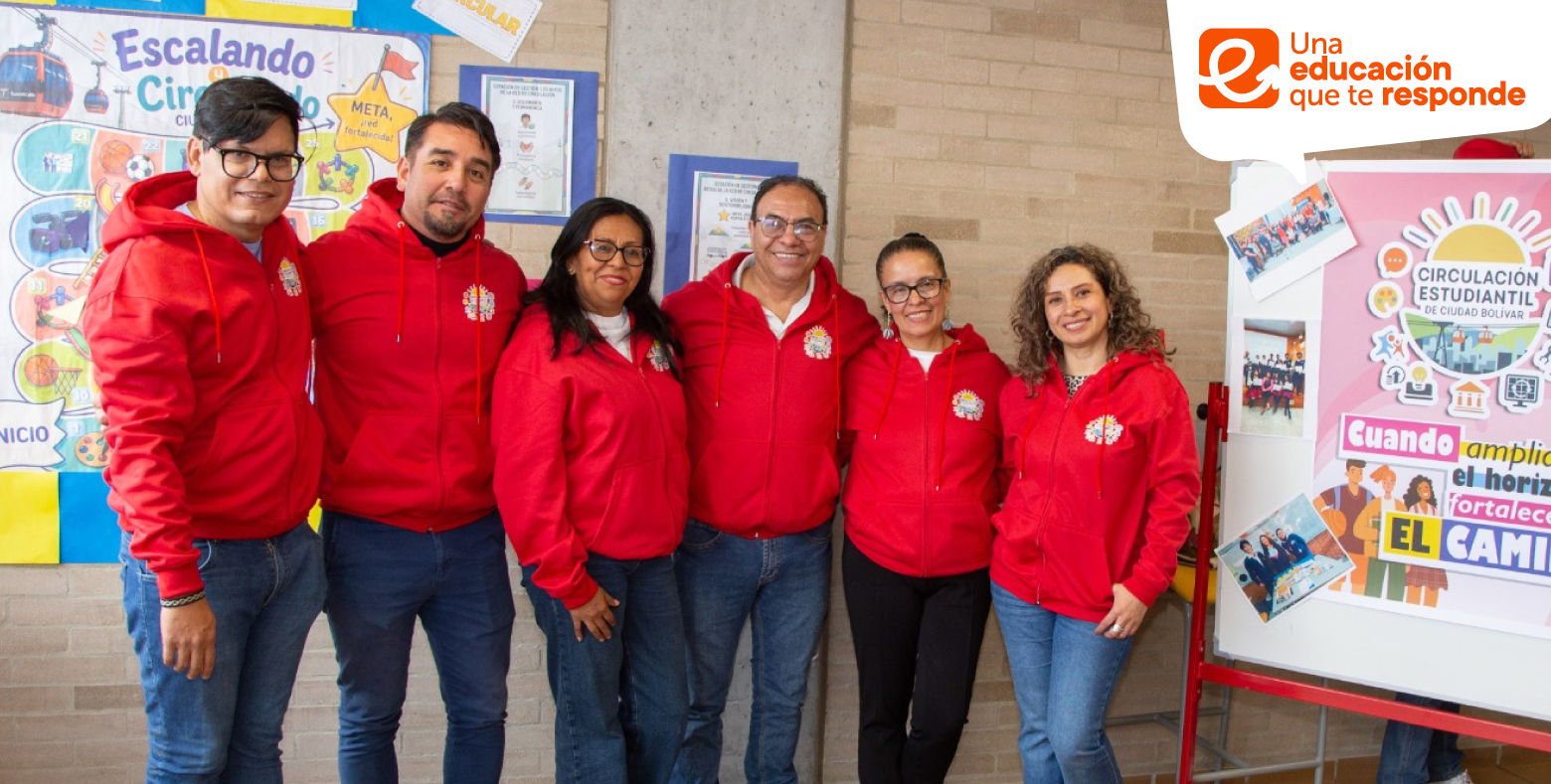 Estudiantes de colegio distrital