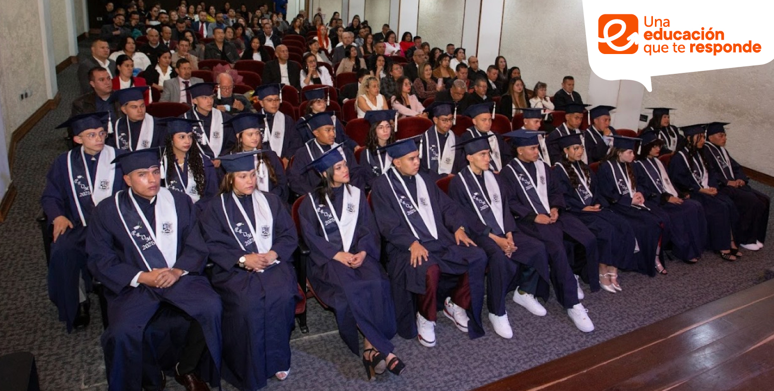 Estudiantes de colegio distrital