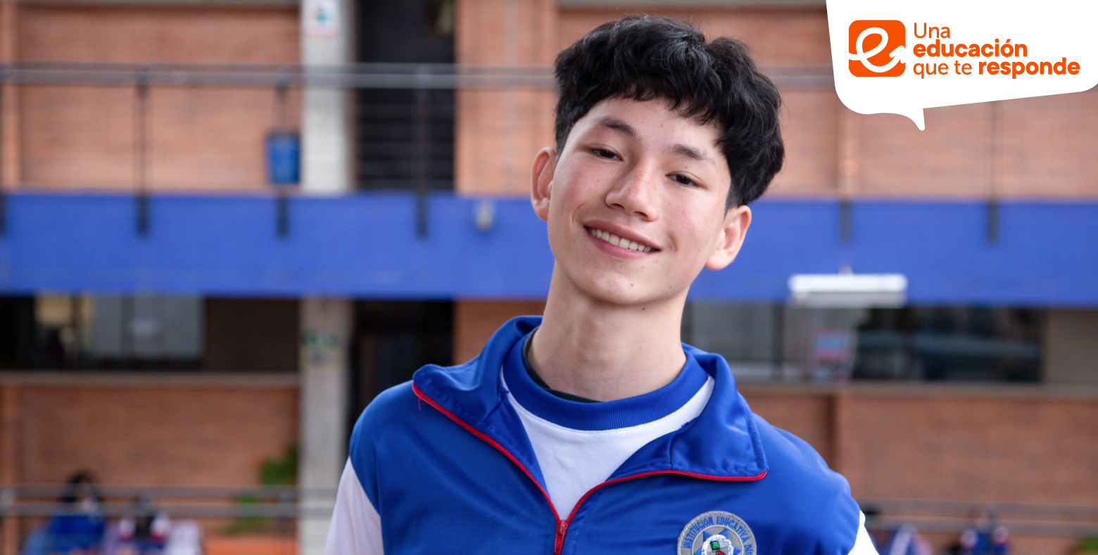 Estudiantes de colegio distrital