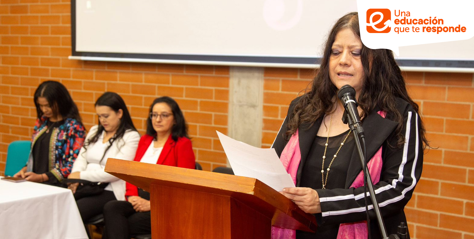 Estudiantes de colegio distrital