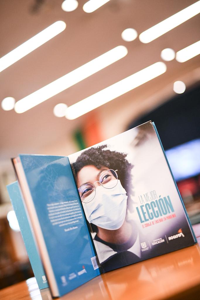 ‘La Mejor Lección’, el libro que lanzó la Secretaría de Educación sobre el coraje de enseñar en pandemia