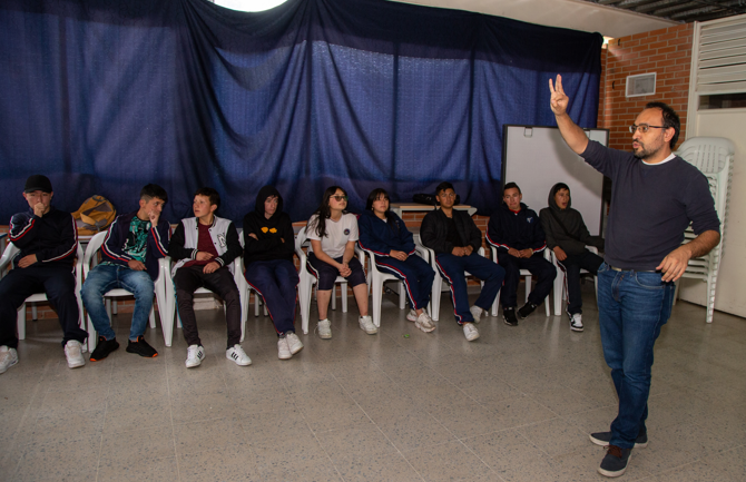 Madrugamos a Sumapaz para acompañar a estudiantes de 10º y 11º en sus talleres de preparación para las Pruebas Saber