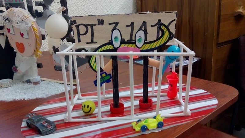 Figuras formando el símbolo Pi